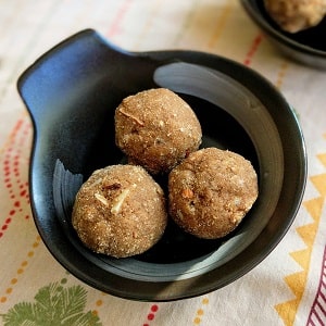 Gond ke laddu