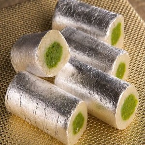 Kaju Pista Roll