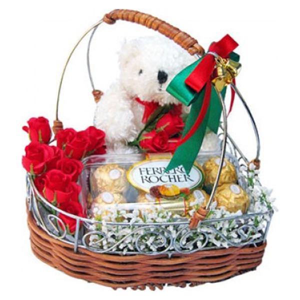 Teddy basket with ferro Rocher