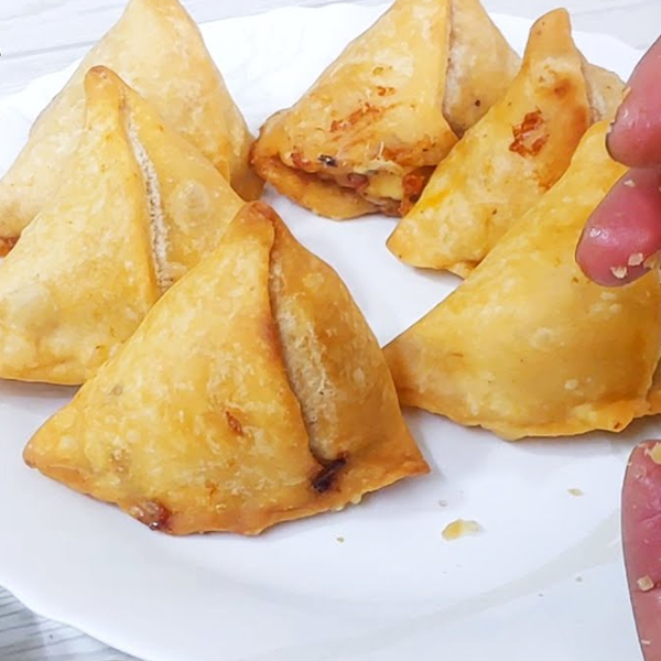 Tandoori Pizza Samosa